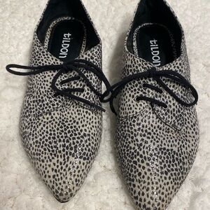 Womens Tilden animal print lace flat shoes size 8.5